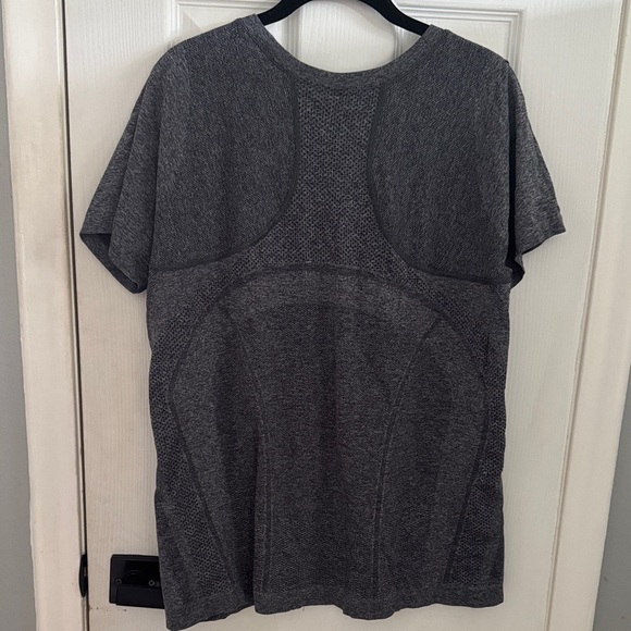 Women's Gray Athleta Top - Picture 5 of 5